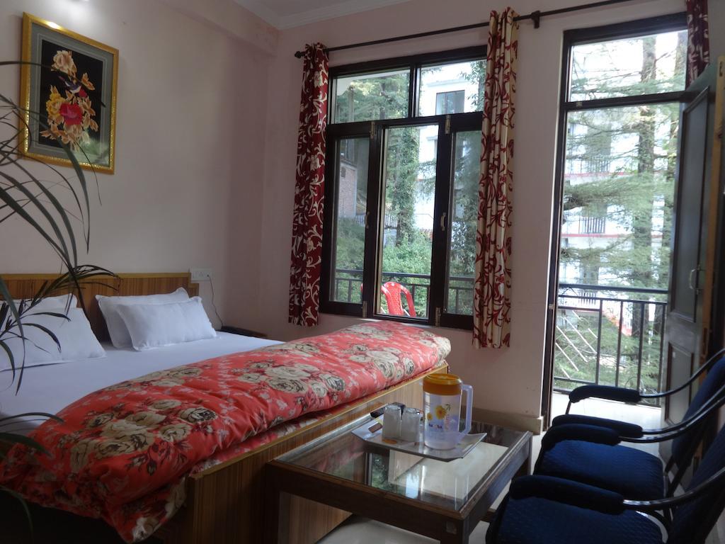 Hotel Kumar Residency Dharamshala Bagian luar foto