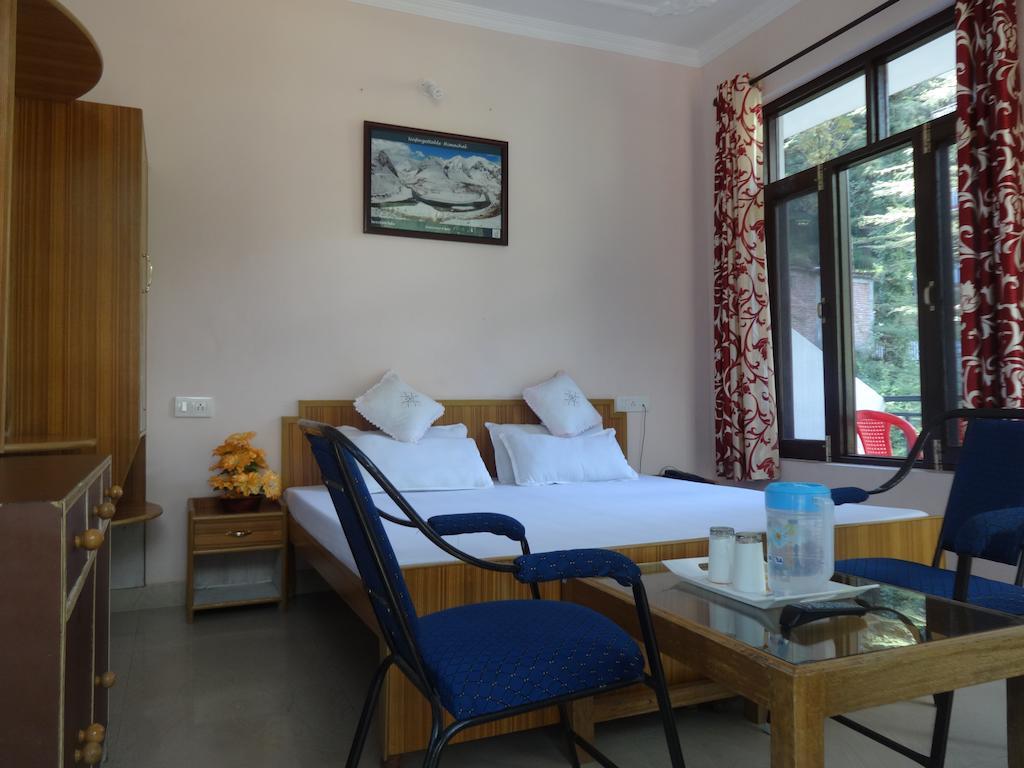 Hotel Kumar Residency Dharamshala Ruang foto