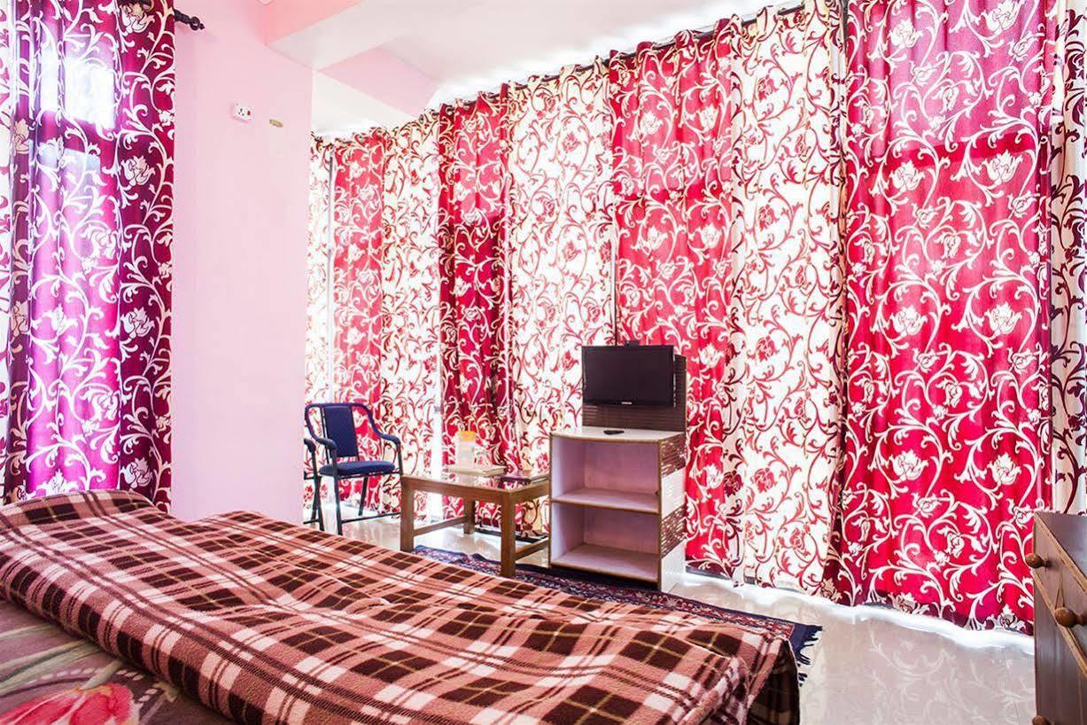 Hotel Kumar Residency Dharamshala Bagian luar foto